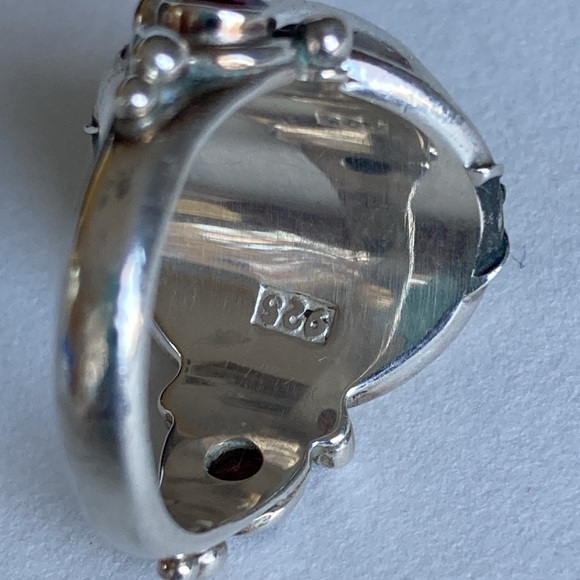 Vintage Sterling Serene Moon Face Ring. Garnet stones on each side. Size 8.5 - Picture 7 of 7